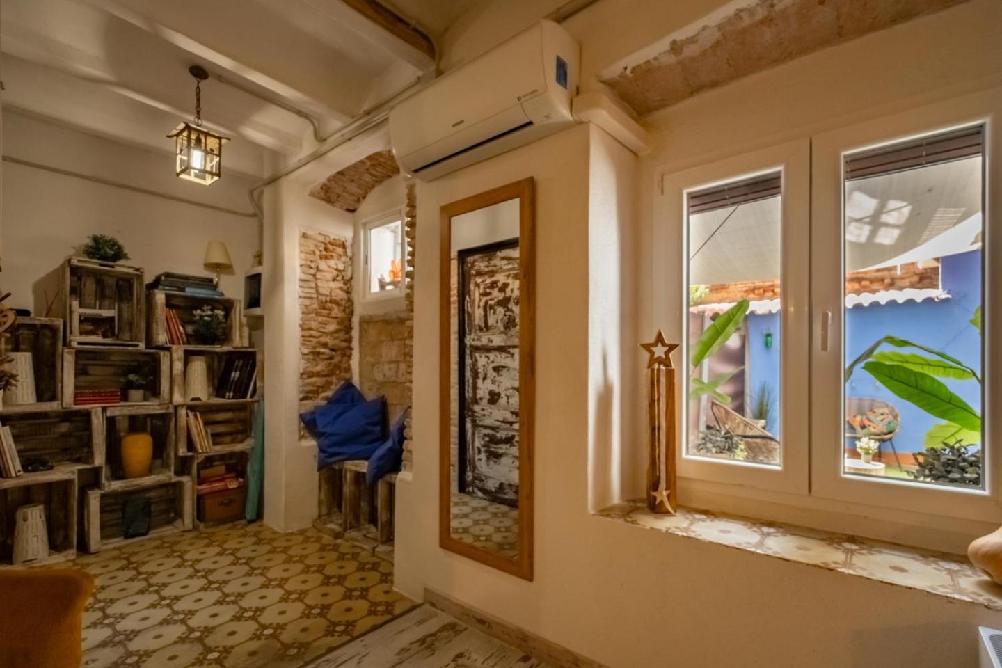 Apartamento En El Corazon De Tarragona. Planta Baja Con Patio. Exterior photo