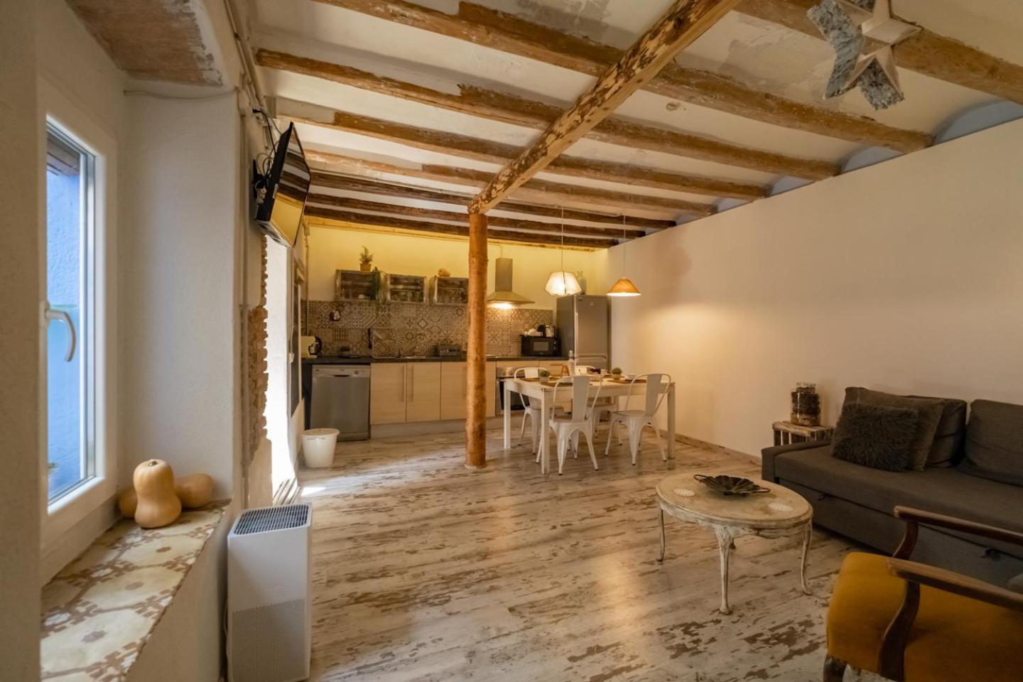 Apartamento En El Corazon De Tarragona. Planta Baja Con Patio. Exterior photo